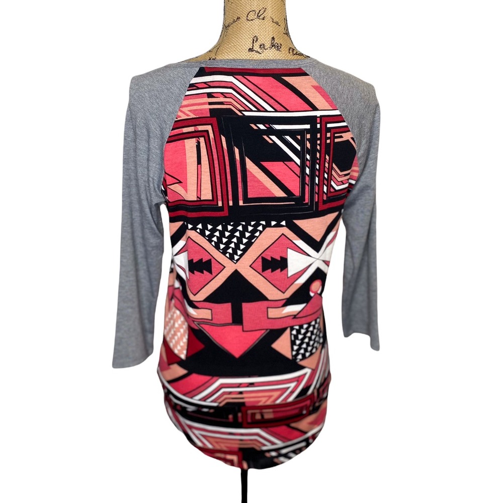 LuLaRoe Randy Baseball T Shirt Womens XS Multicolor Geometric 3/4 Sleeve Crew - Picture 3 of 11